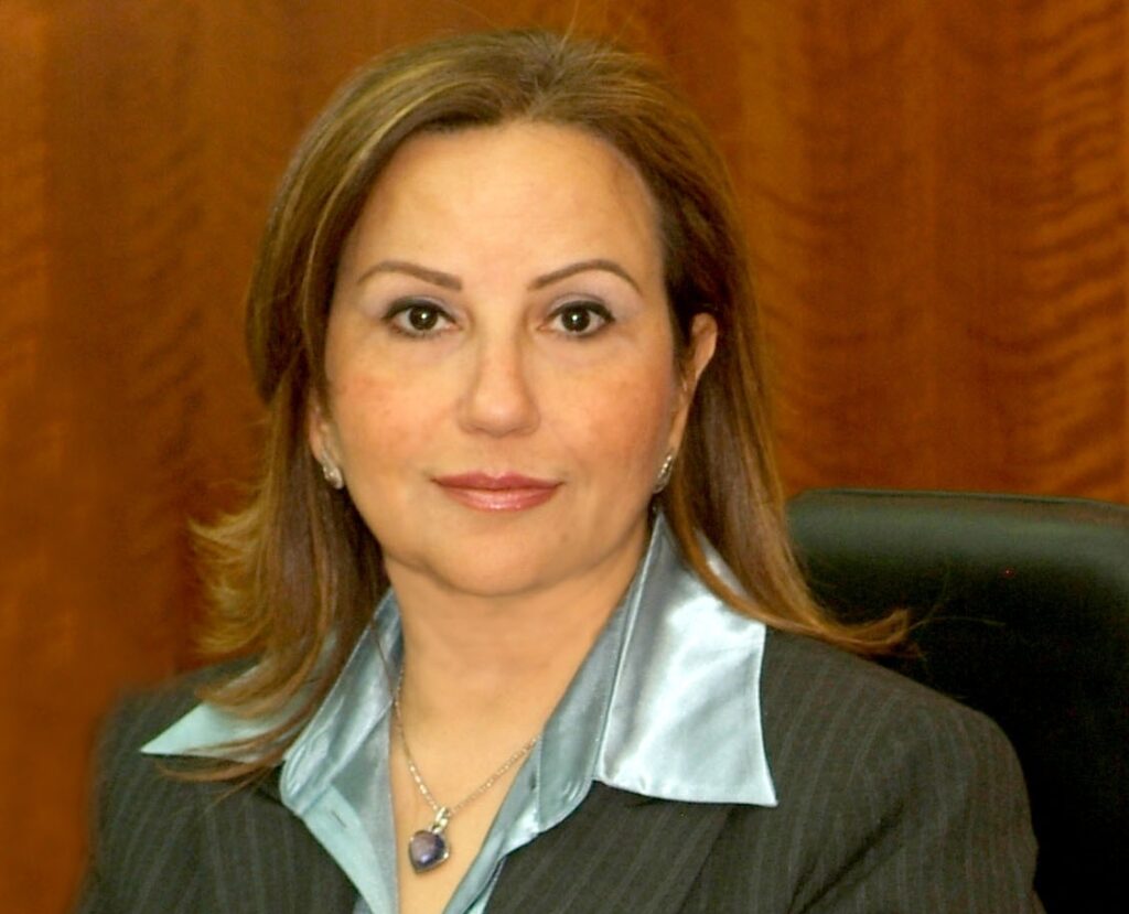 نوال مصطفى