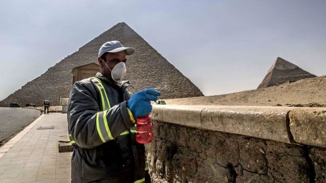 تعقيم المناطق الأثرية ضد كورونا