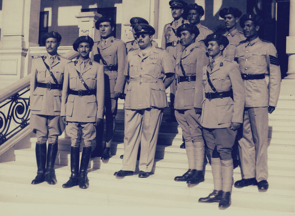 الملك فاروق مغادرًا إلى إيطاليا