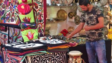 العاملون في معرض ديارنا مارينا بالساحل الشمالي