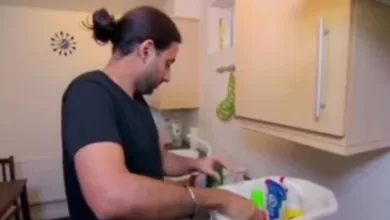 الشاب المصاب بوسواس النظافة