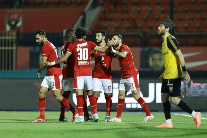 الشياطين الحمر