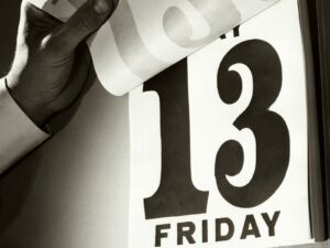 يوم الجمعة 13