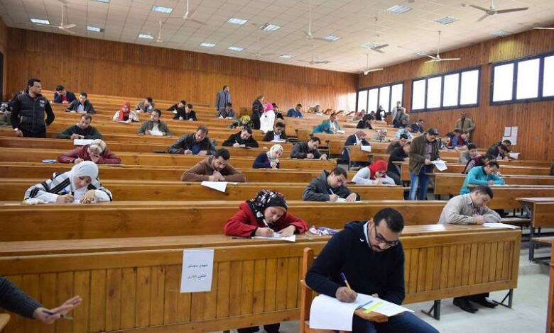 امتحانات الجامعات
