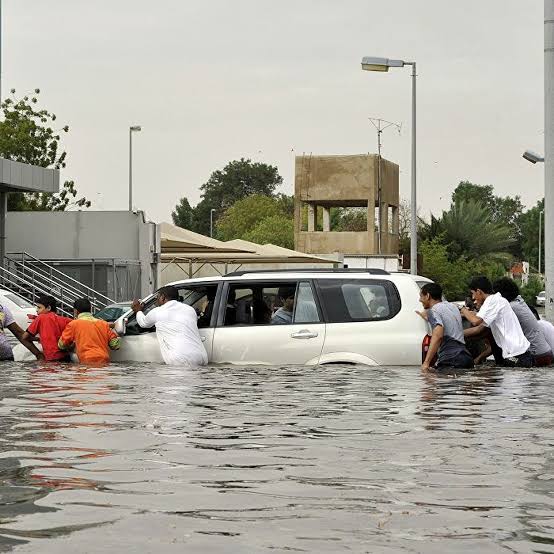 أمطار غزيرة وسيول