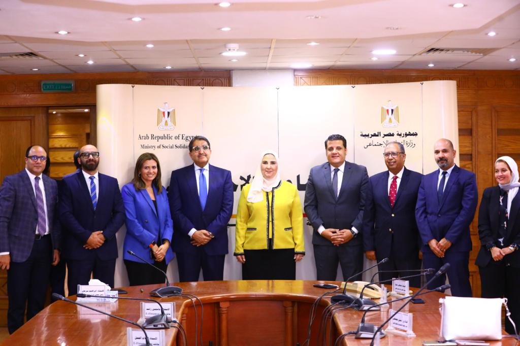 بعد التوقيع 