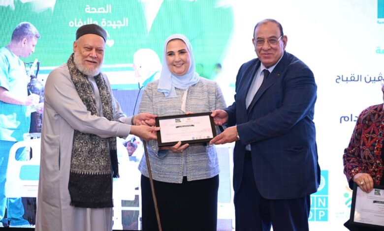 تسليم الجوائز