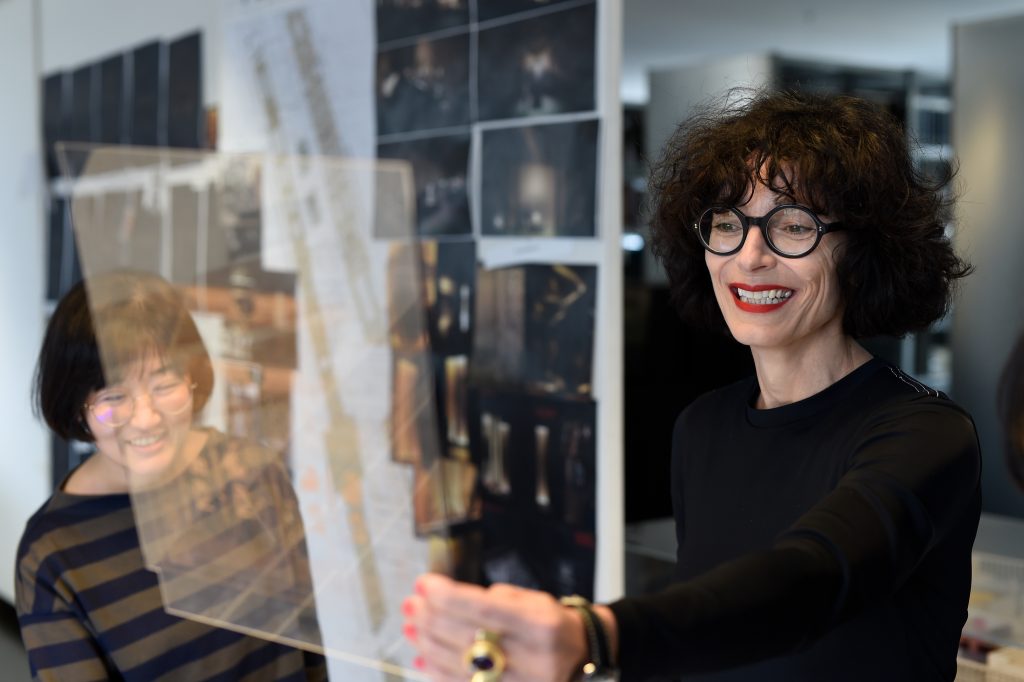 شيرين بروكنر - مصممة معرض توت عنخ آمون بالمتحف المصري الكبير